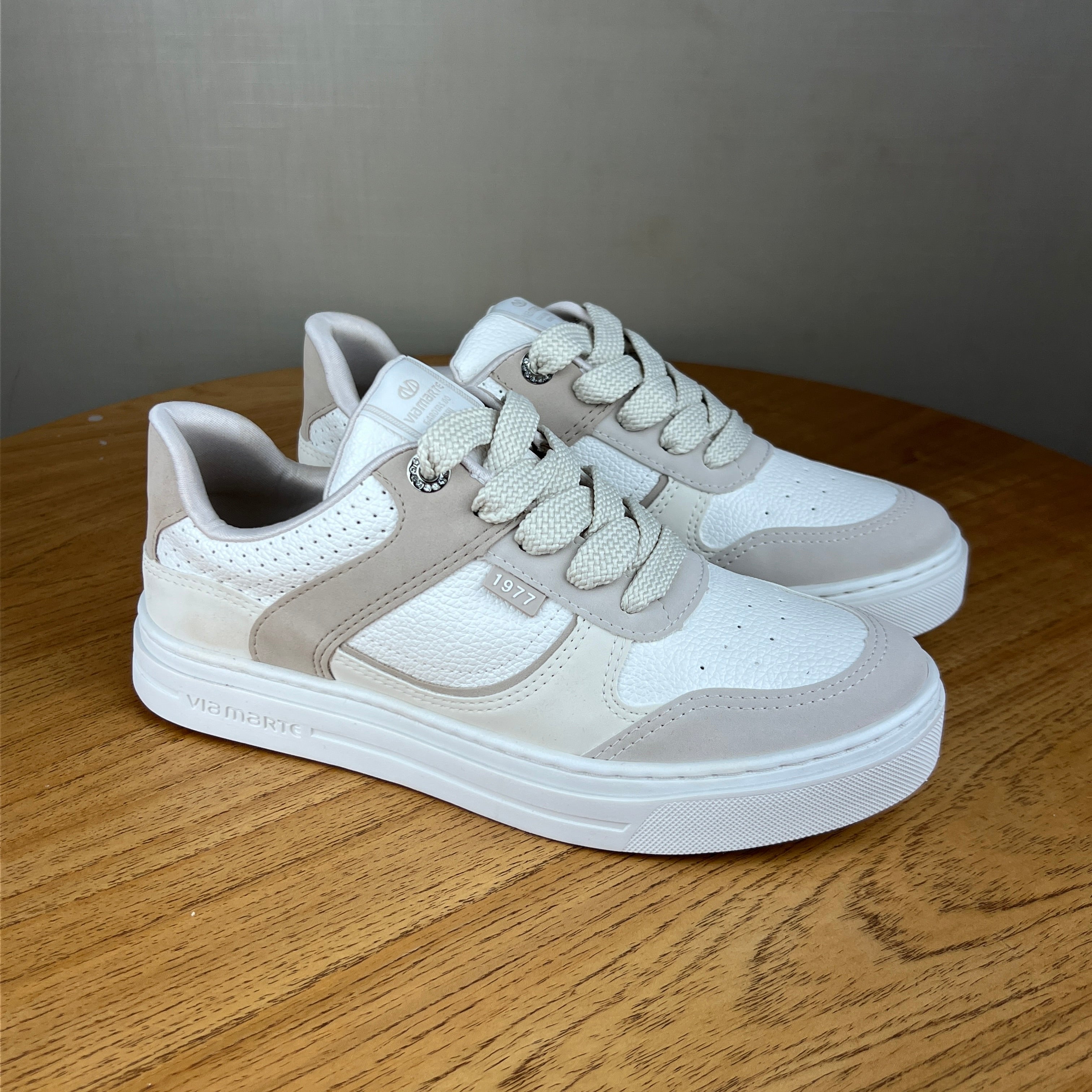Tênis Feminino Bege Via Marte
