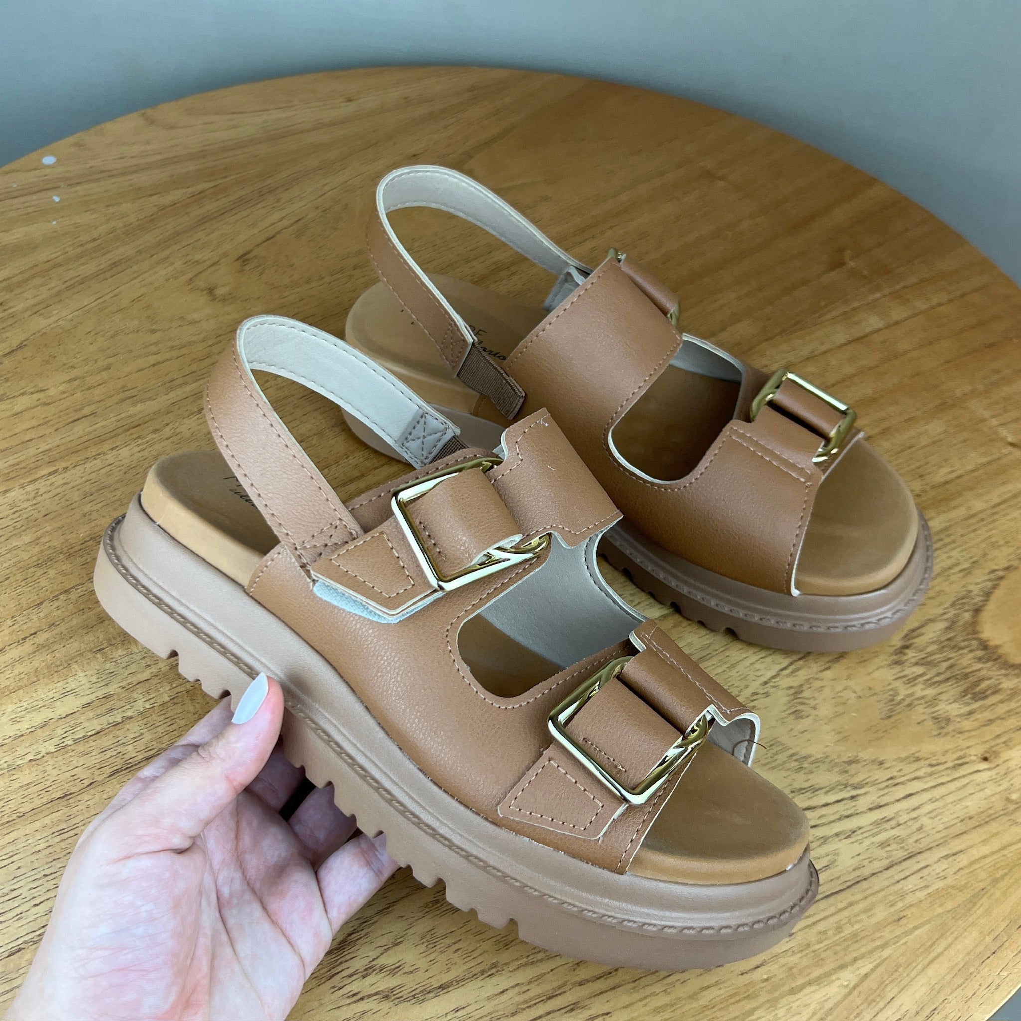 Sandália Feminina Modare Caramelo