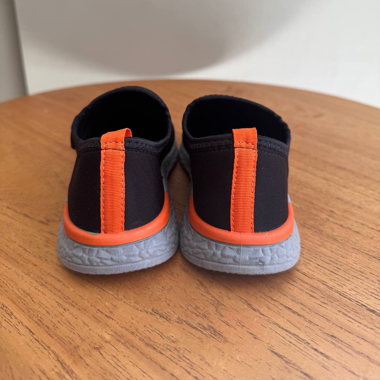 Tênis Infantil Molekinho Preto Detalhes Laranja