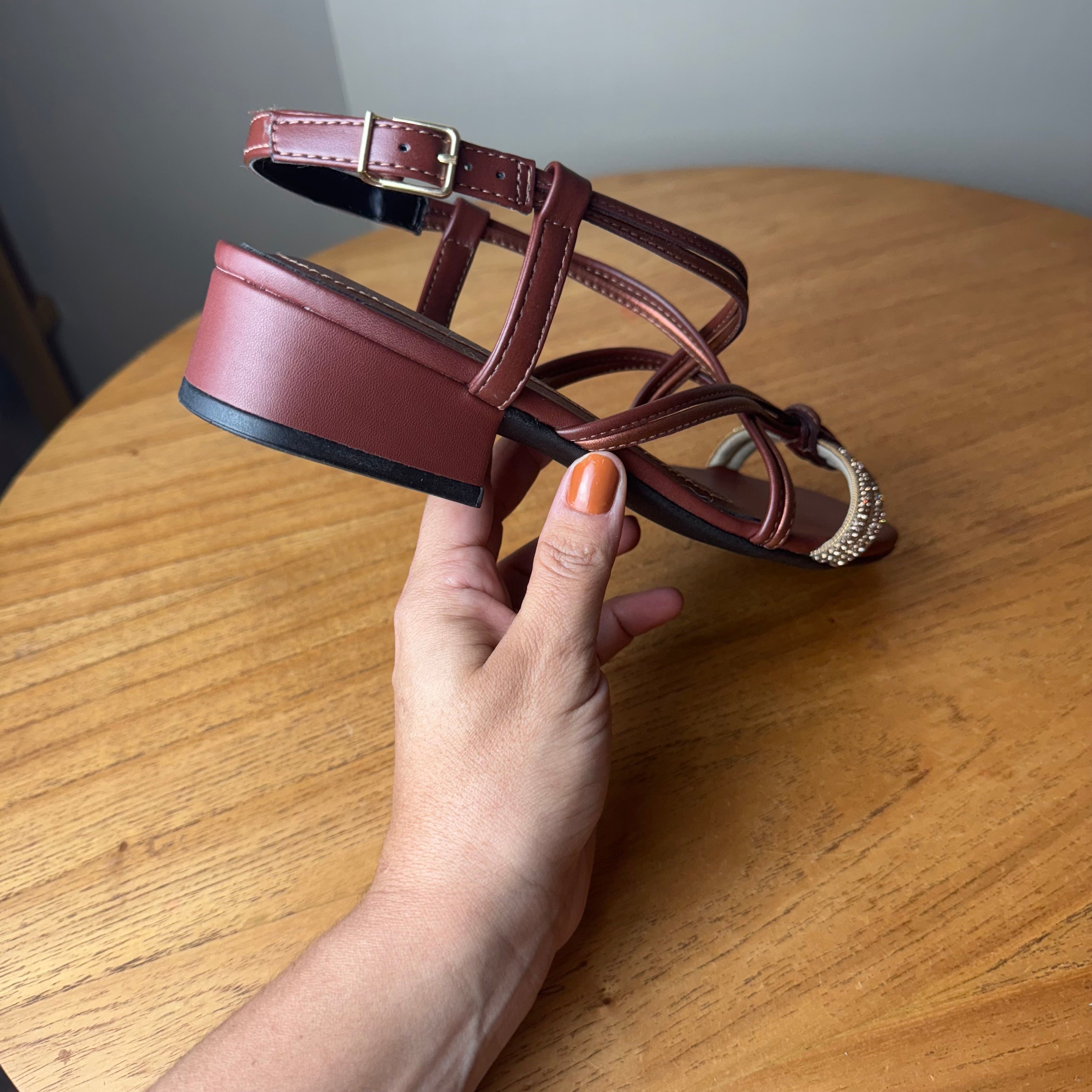 Sandália Salto Bloco Ramarim Rum Rum