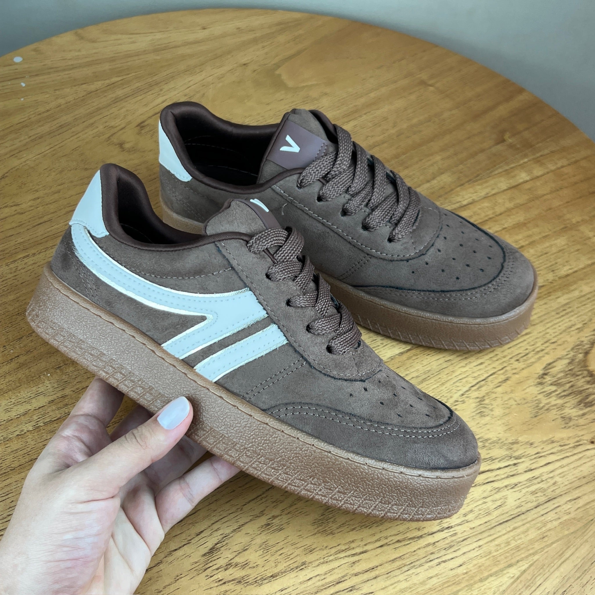 Tênis Feminino Via Marte Marrom