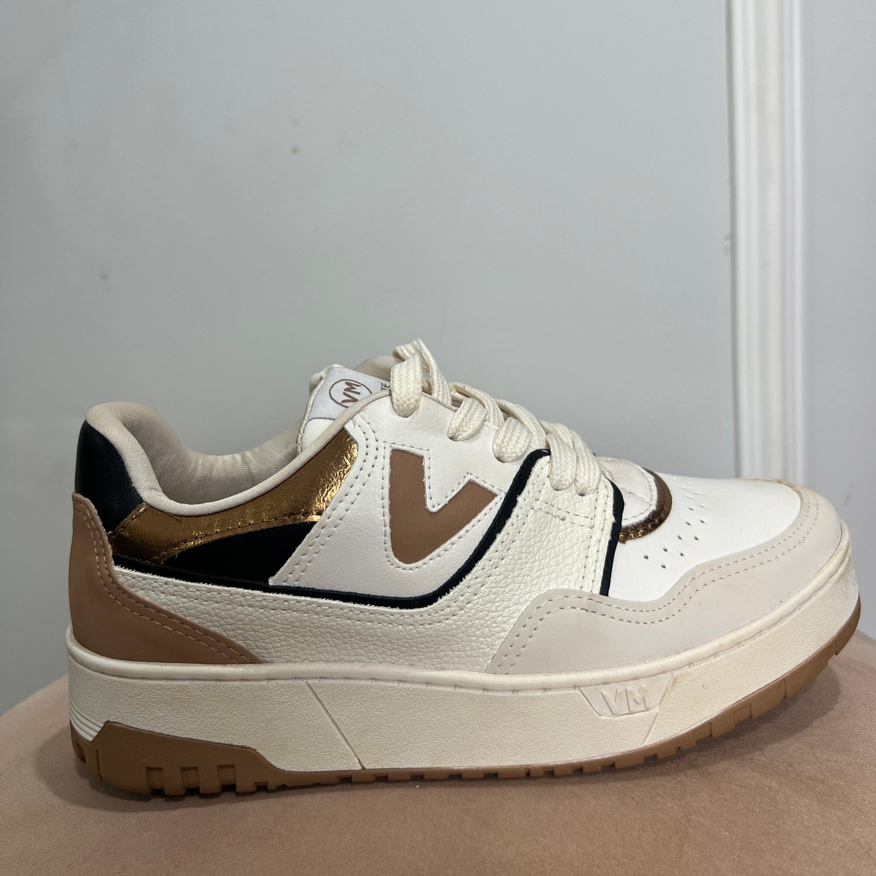 Tênis Feminino Via Marte Bege