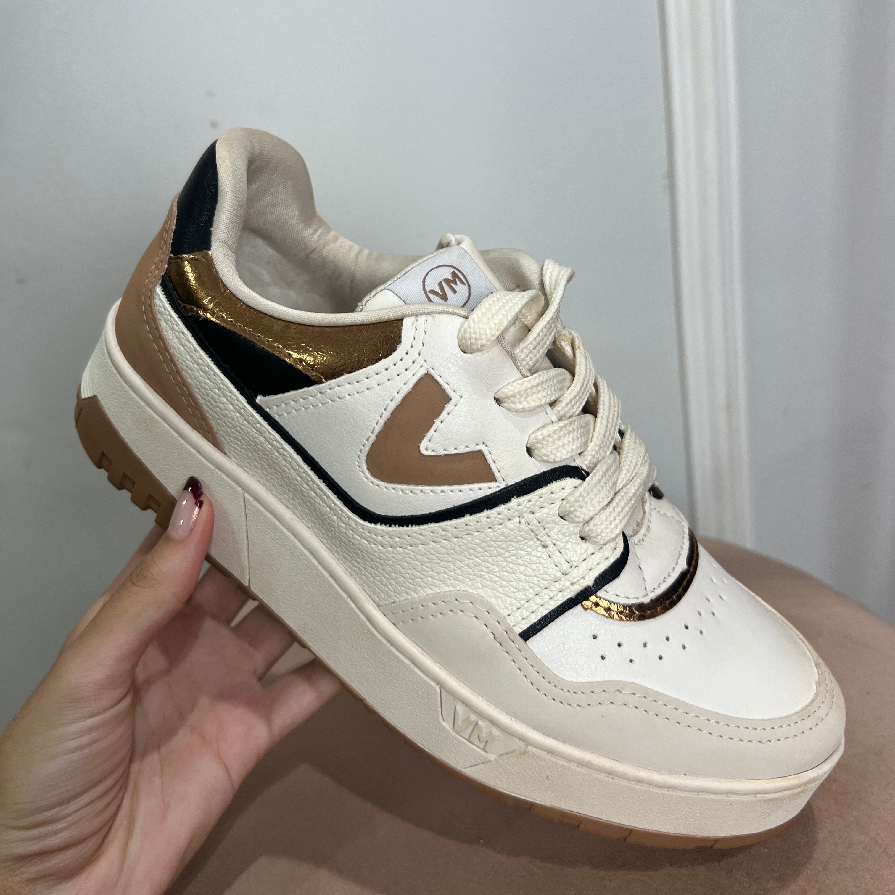 Tênis Feminino Via Marte Bege