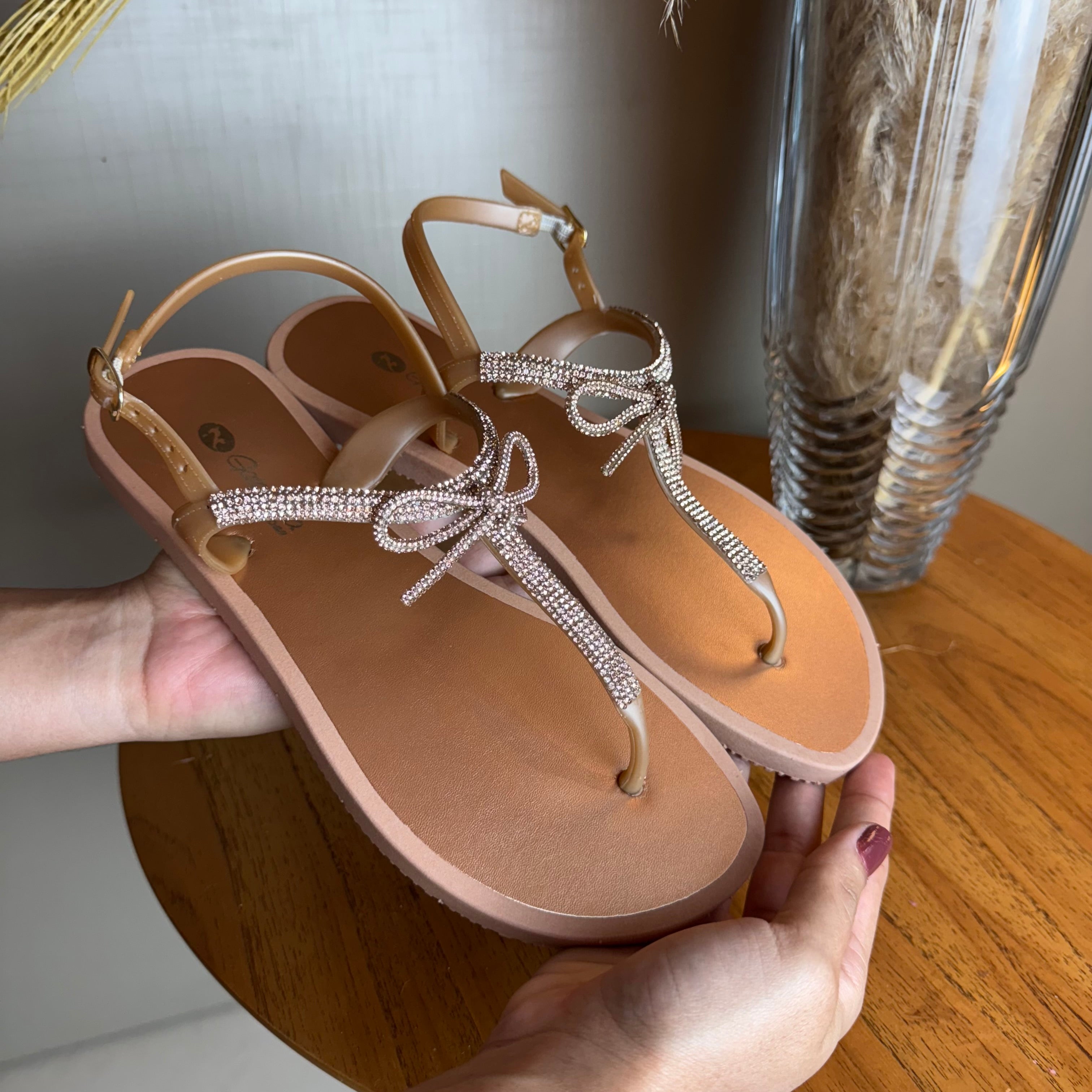 Rasteirinha Gata Mania Laço Strass Champagne