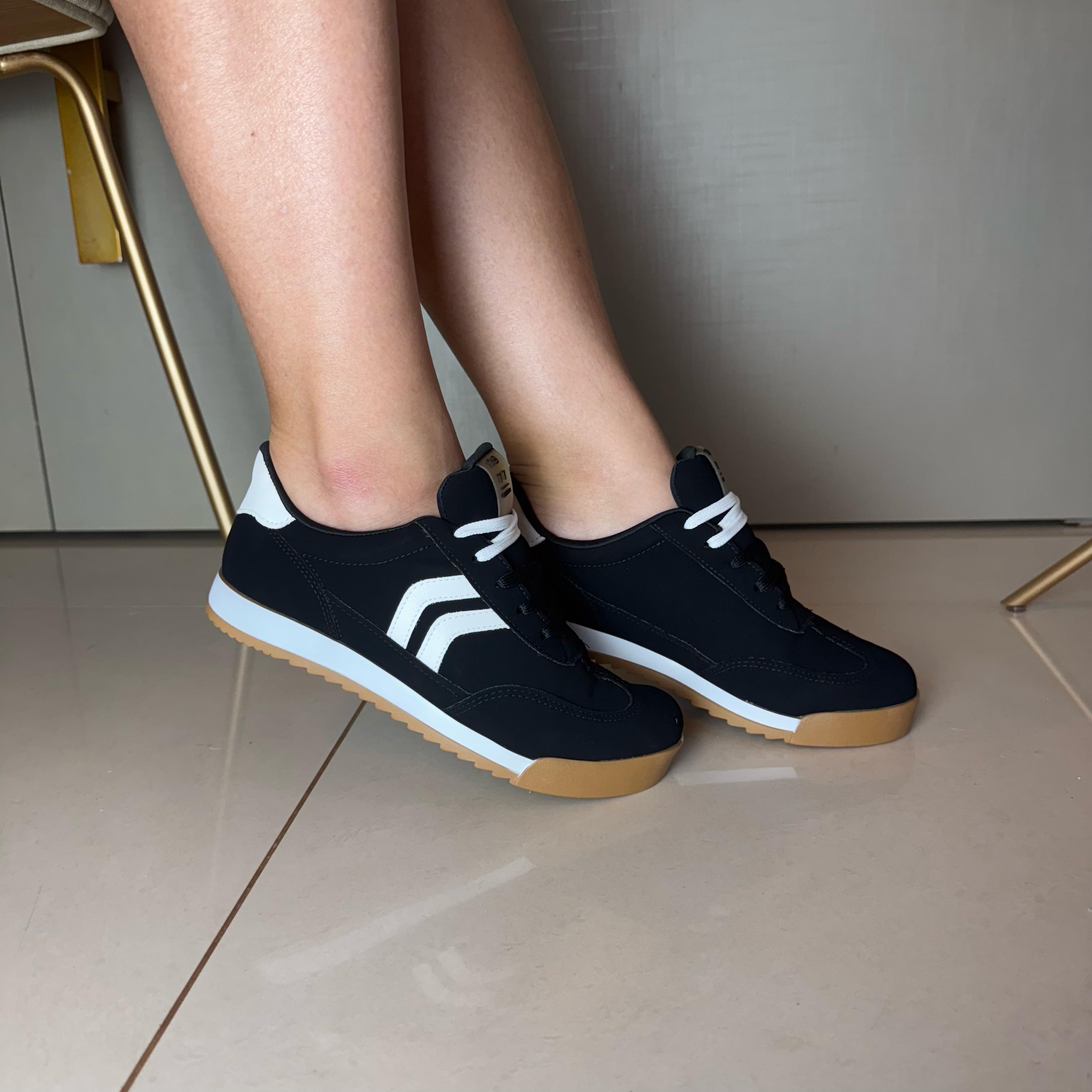 Tênis Feminino Via Marte Preto e Branco
