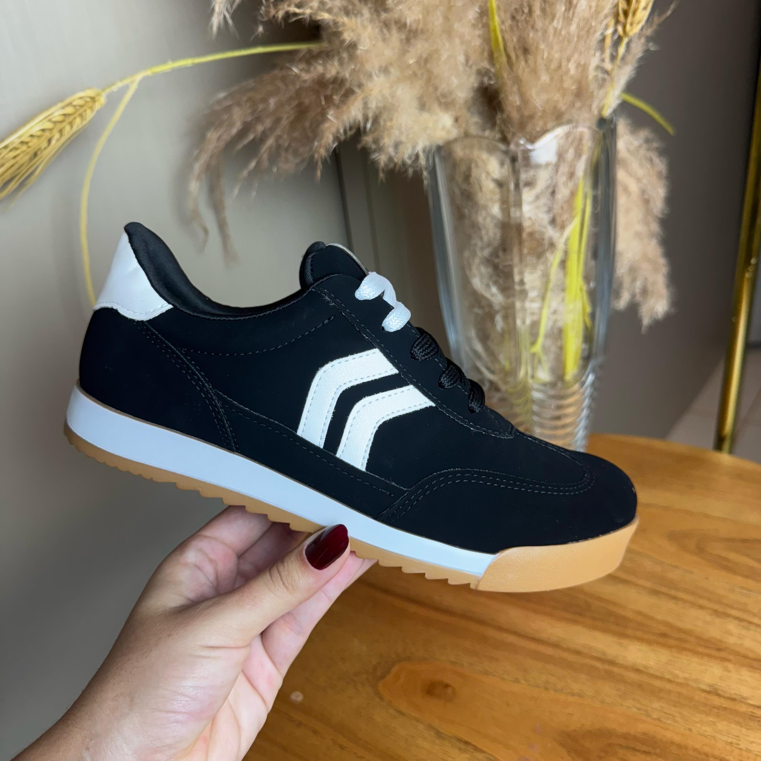Tênis Feminino Via Marte Preto e Branco