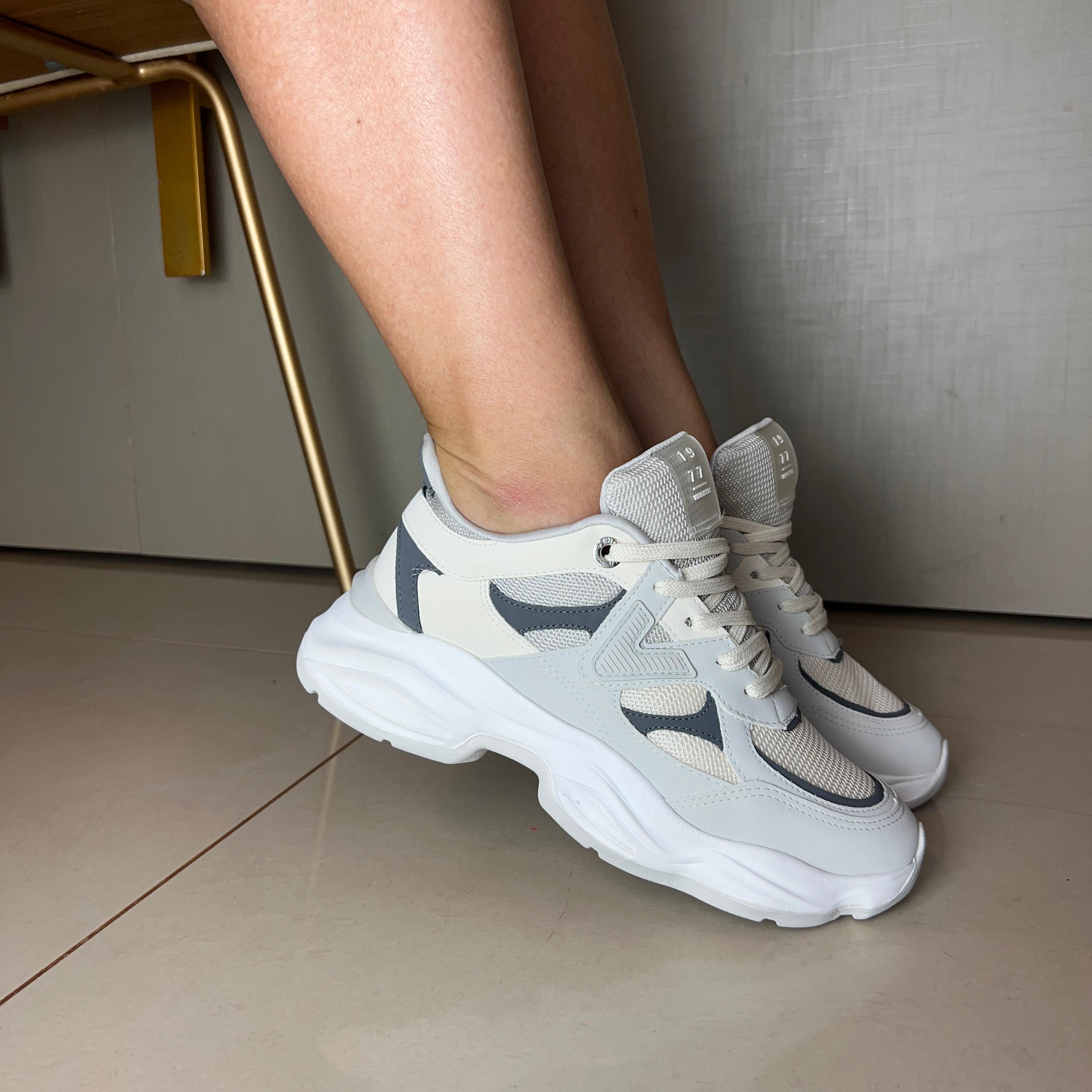 Tênis Feminino Via Marte Cinza Claro