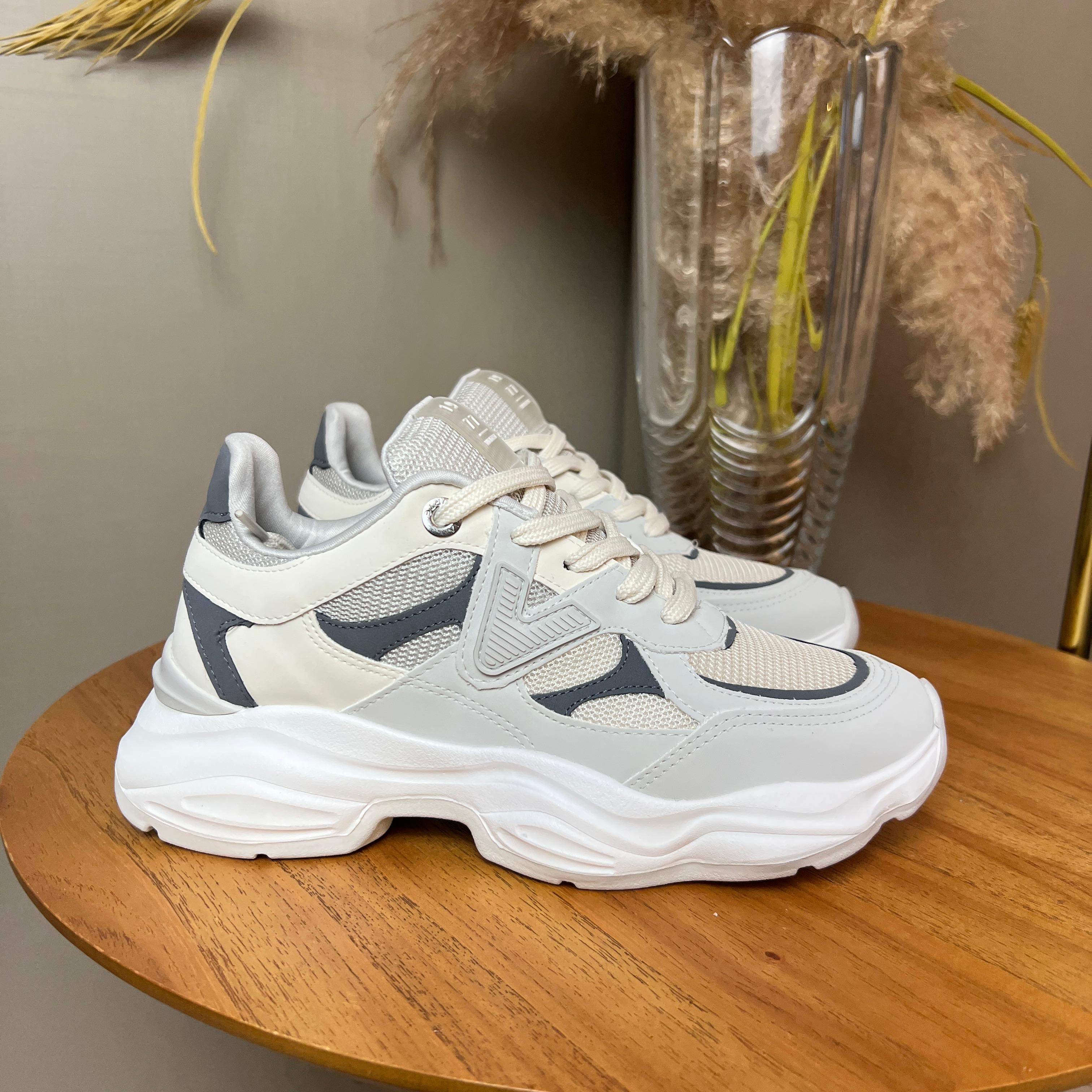Tênis Feminino Via Marte Cinza Claro