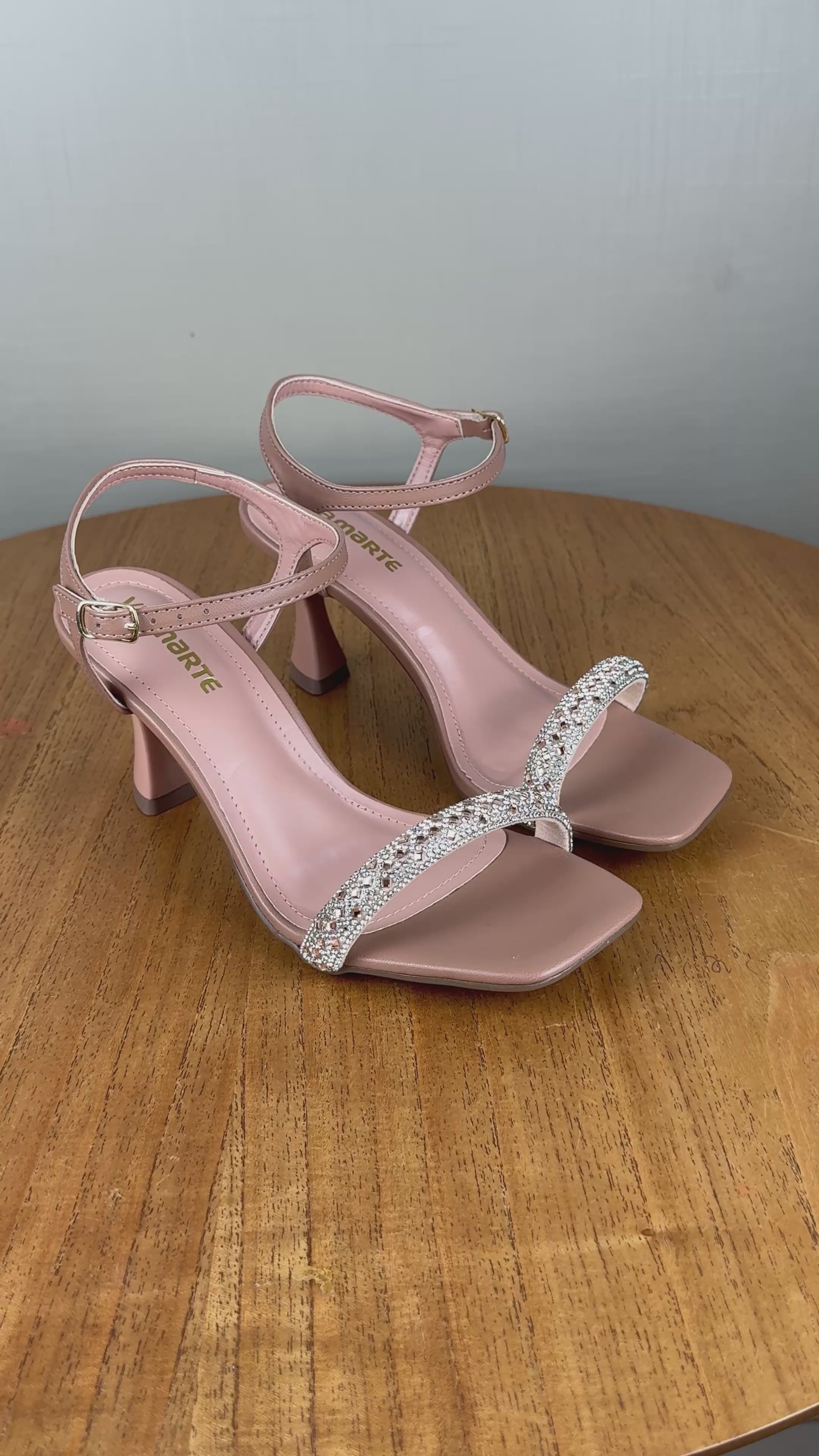 16603501vm Mocha Mousse