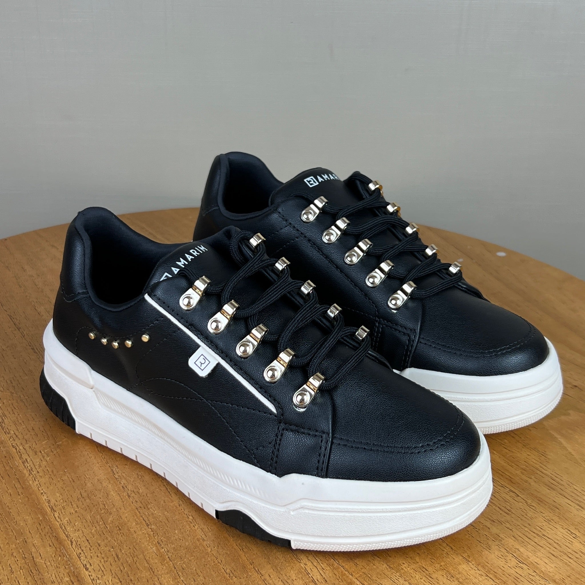 Tenis Feminino Ramarim Preto Com Dourado Preto