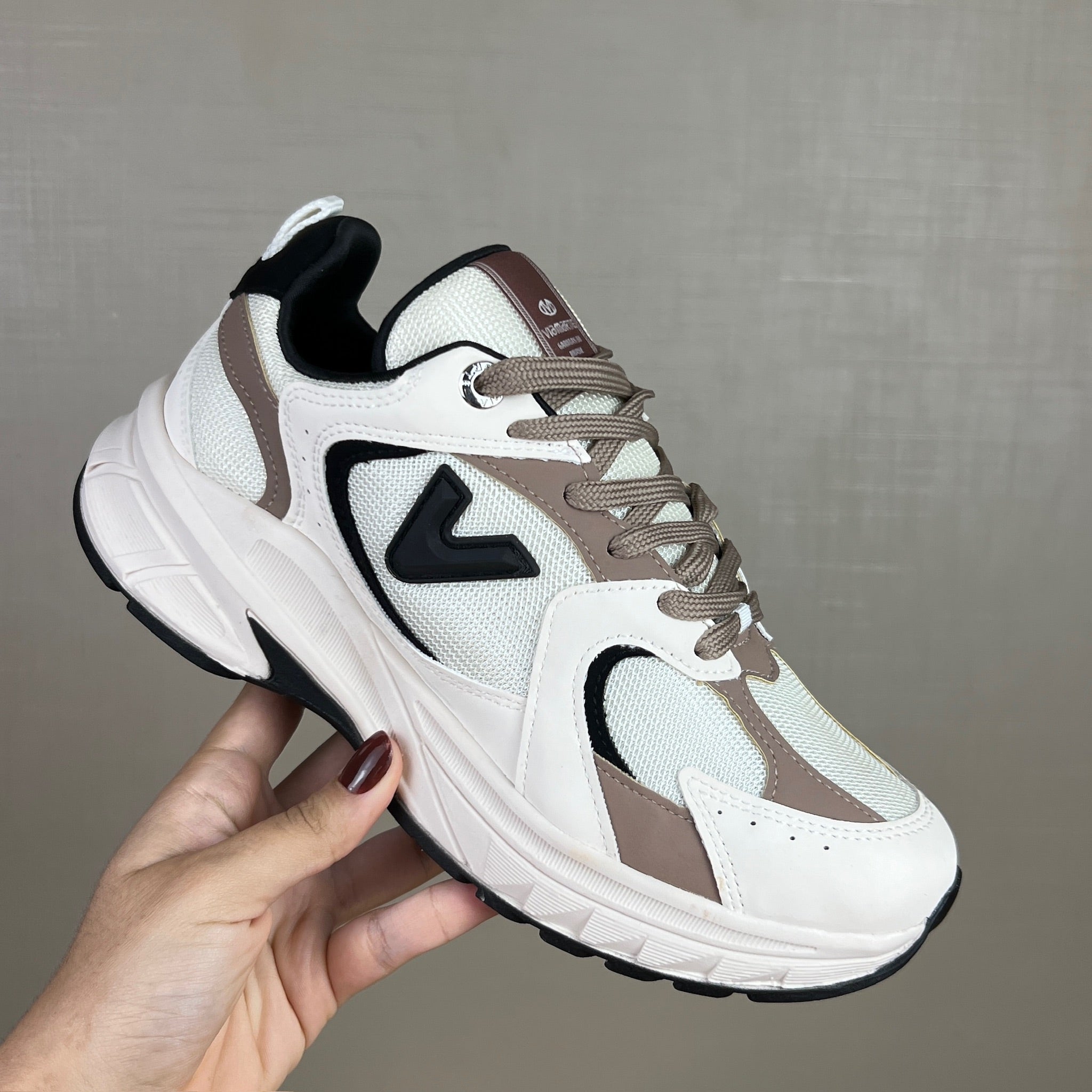 Tenis Feminino Via Mart5e Marrom Com Preto Bege/marrom