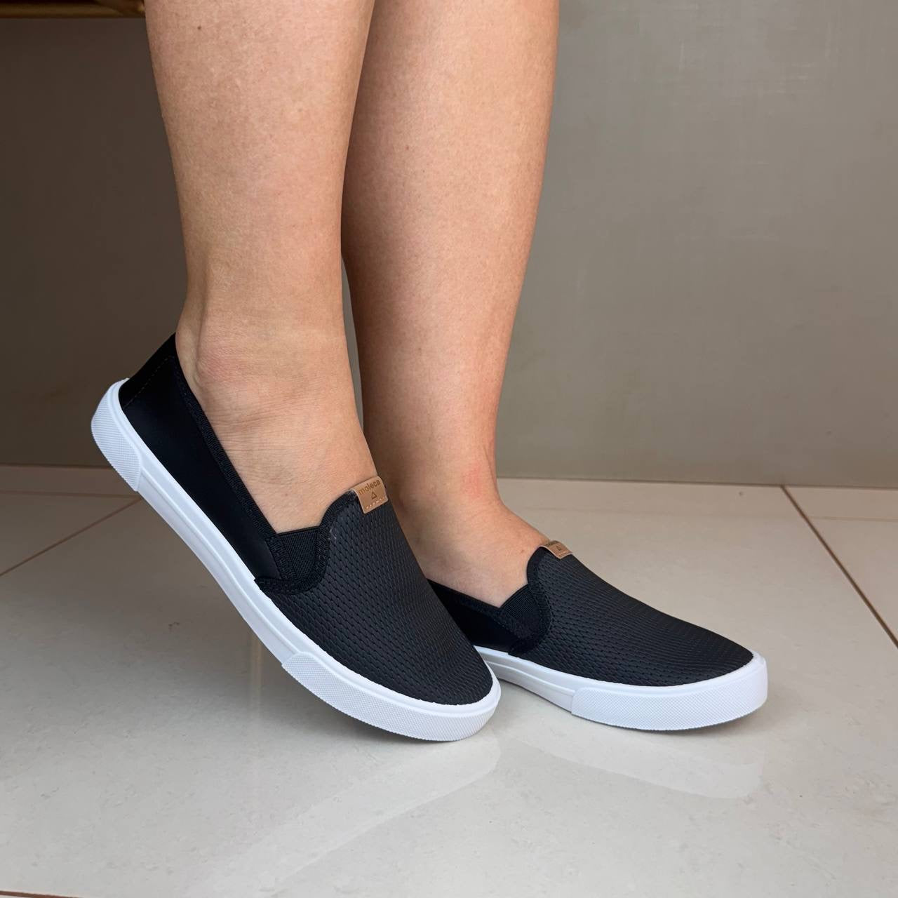 Tenis Feminino Slip On Preto Preta