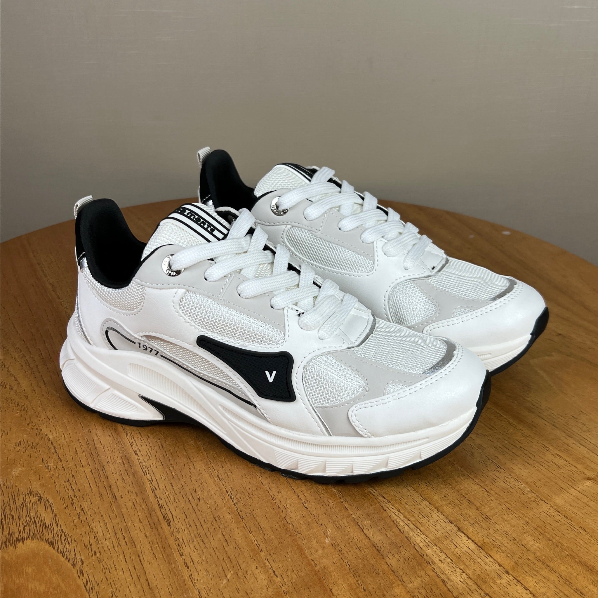 Tenis Feminino Via Marte Cinza Com Preto Branco/preto