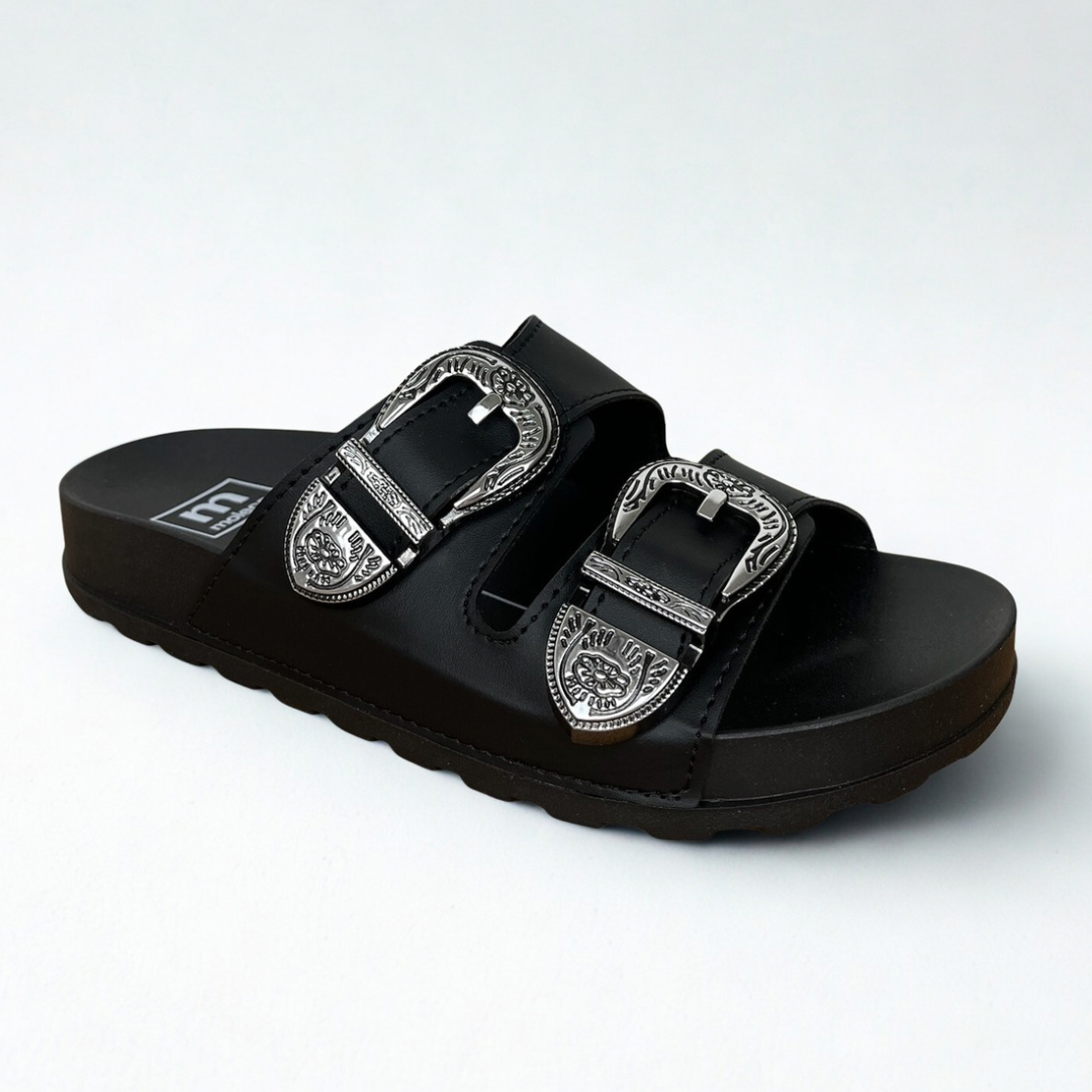 Papete Moleca Preta com Fivelas – Estilo Urbano e Conforto