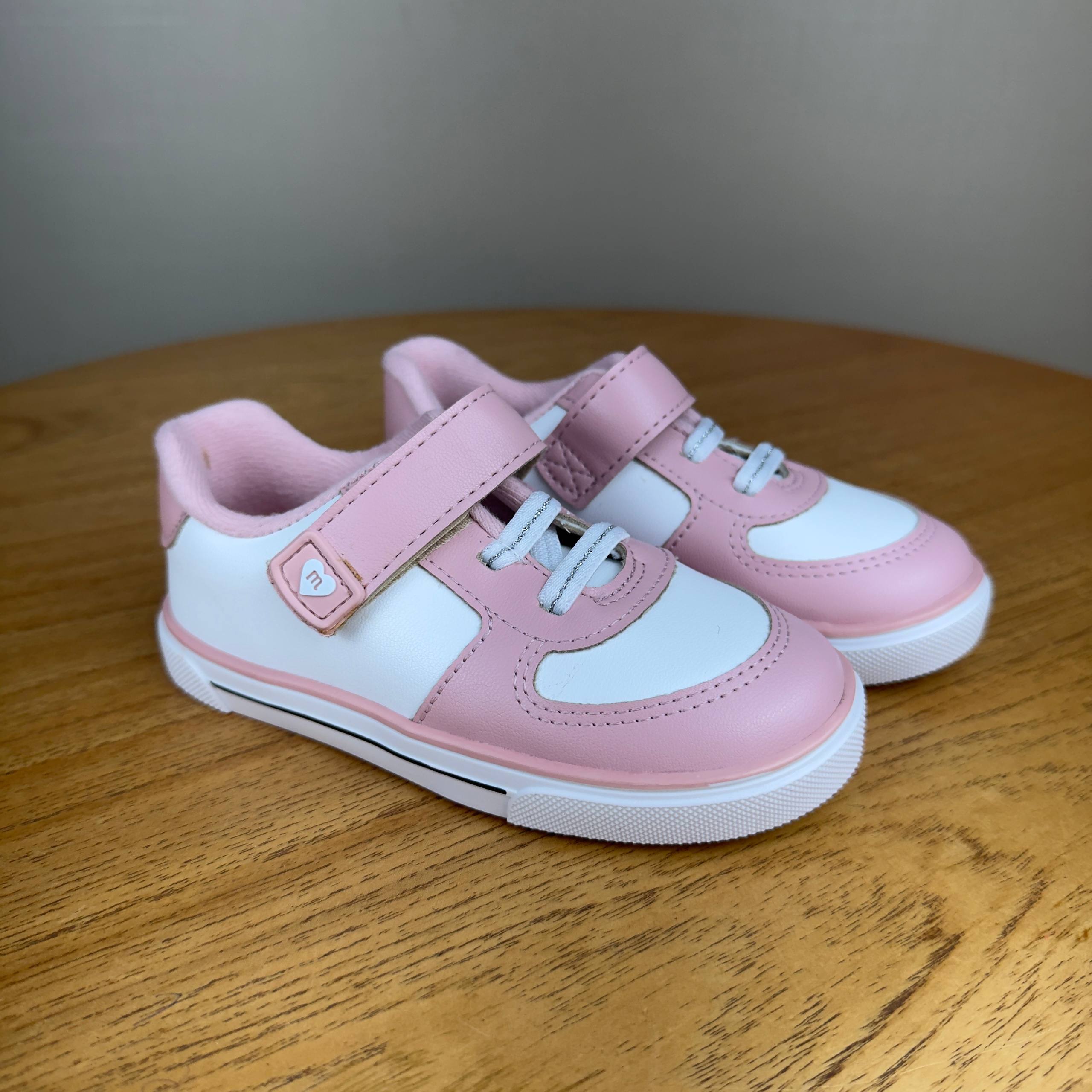 Tênis Infantil Molekinha Branco Com Detalhes Rosa Branca